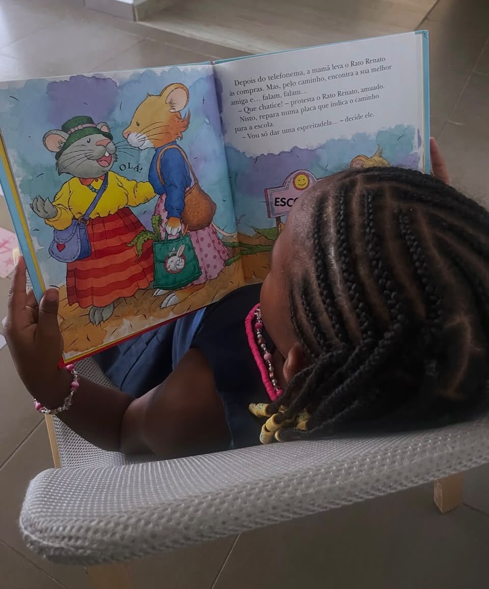 Incentivamos a curiosidade, a imaginação e o gosto pelos livros desde cedo.